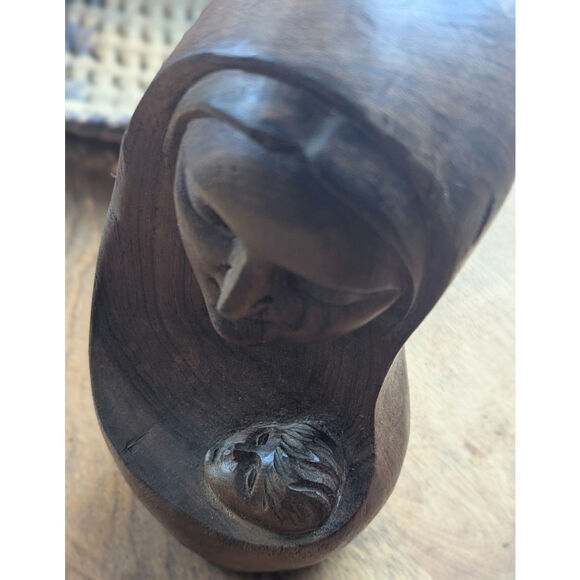 Hand-Carved Wooden Mother & Child Sculpture – Vintage Religious Art Home Decor - Picture 5 of 9